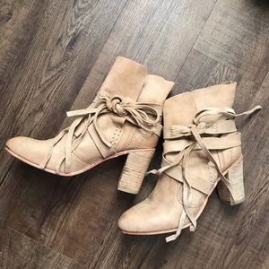 Free People taupe lace boho ankle boots 39, 9